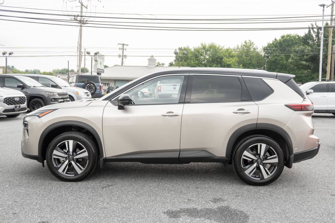 Used 2025 Nissan Rogue SL w/ SL Premium Package AWD/4WD image 8