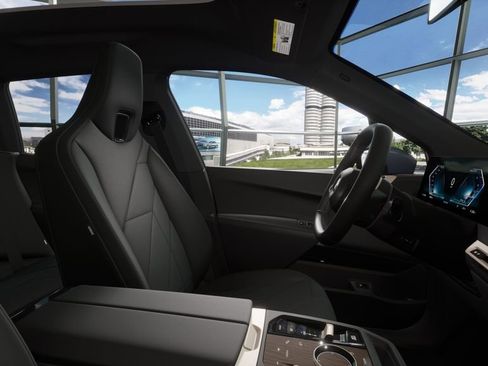 New 2026 BMW iX xDrive60 image 36