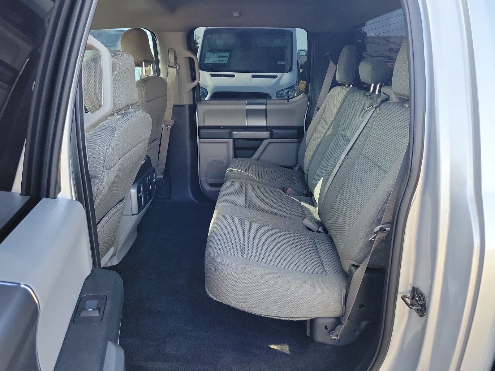 Used 2018 Ford F150 XLT w/ Equipment Group 302A Luxury RWD image 9
