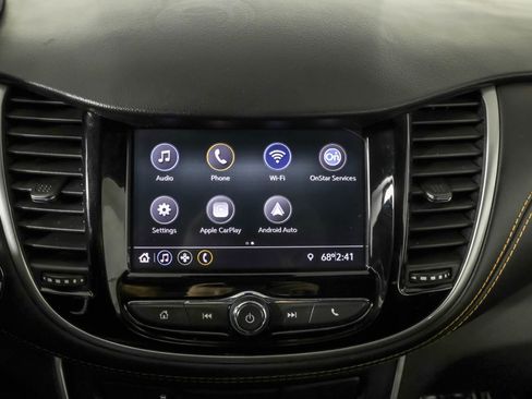 Used 2022 Chevrolet Trax LT w/ LT Convenience Package image 30