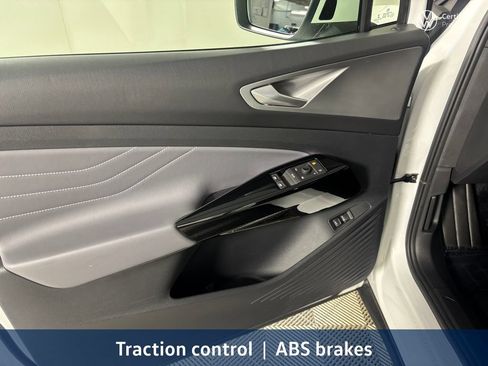 Used 2023 Volkswagen ID.4 Pro S Plus RWD image 15