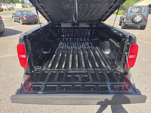 Used 2022 Chevrolet Colorado LT w/ LT Convenience Package RWD image 7
