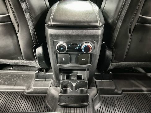 Used 2022 Ford Explorer XLT w/ Equipment Group 202A image 20