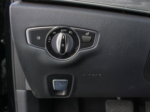 Used 2022 Mercedes-Benz E 350 Sedan w/ AMG Line Exterior image 41