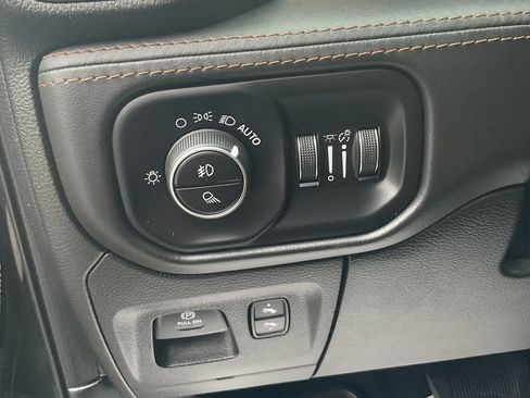 Used 2019 RAM 1500 Limited AWD/4WD image 28