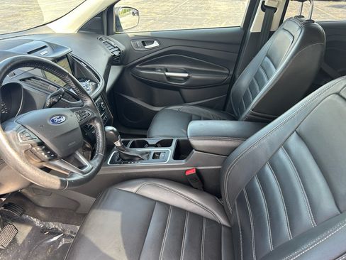 Used 2017 Ford Escape Titanium w/ Equipment Group 301A FWD image 9