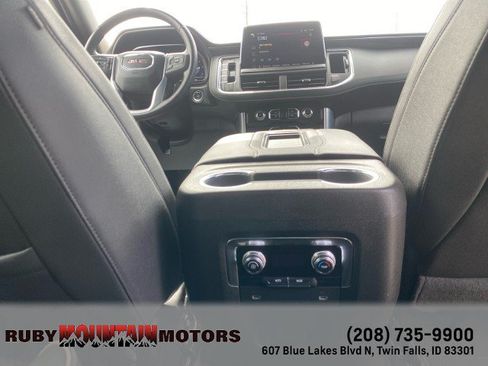 Used 2023 GMC Yukon SLT AWD/4WD image 30