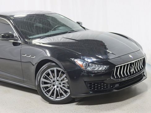 Used 2019 Maserati Ghibli RWD image 2