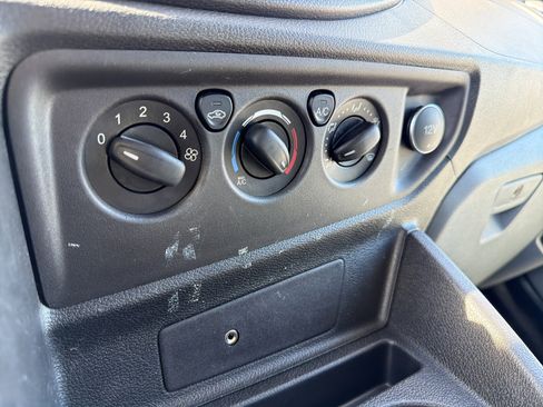 Used 2019 Ford Transit 250 148 Medium Roof image 21