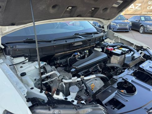 Used 2017 Nissan Rogue SV AWD/4WD image 39