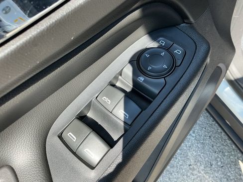 Used 2019 Chevrolet Equinox LT AWD/4WD image 11