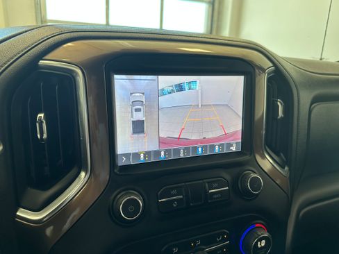 Used 2019 Chevrolet Silverado 1500 High Country w/ Technology Package image 20