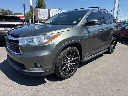 Used 2016 Toyota Highlander Limited image 2