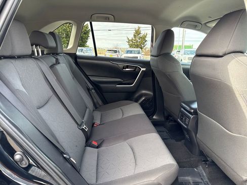 Used 2025 Toyota RAV4 XLE image 15