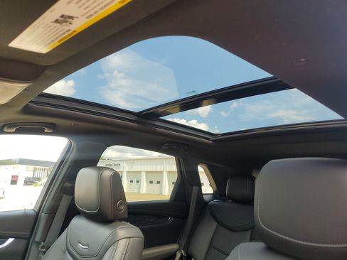 Used 2022 Cadillac XT5 Premium Luxury w/ Technology Package image 27