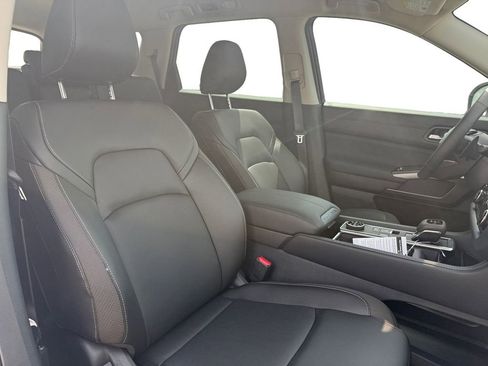 New 2026 Nissan Pathfinder SL AWD/4WD image 16