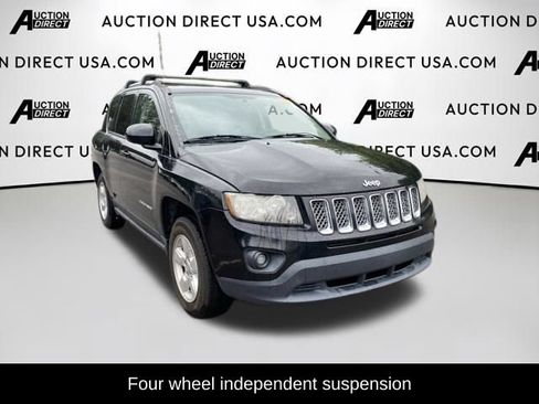 Used 2016 Jeep Compass Latitude FWD image 5