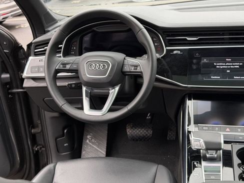 Used 2023 Audi Q7 2.0T Premium Plus w/ Premium Plus Package AWD/4WD image 22