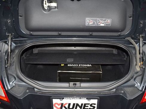 Used 2008 Chrysler Crossfire Limited image 26