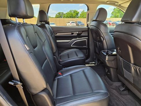 Used 2025 Kia Telluride S AWD/4WD image 26