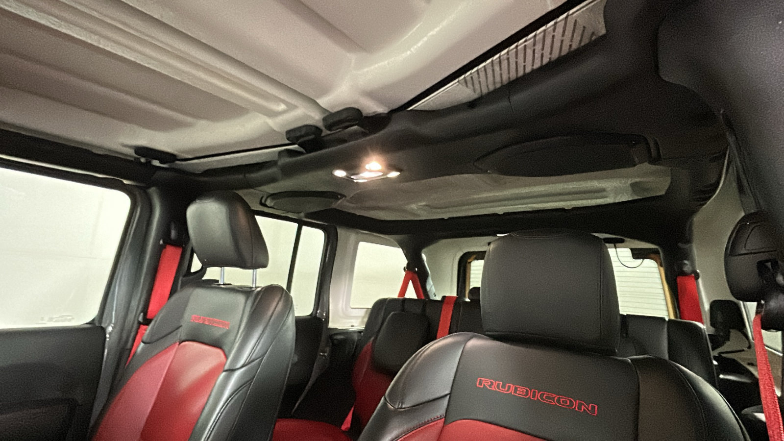 Used 2023 Jeep Wrangler Unlimited Rubicon 4xe AWD/4WD image 14