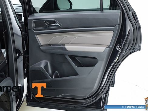 Used 2023 Volkswagen Atlas Cross Sport SE w/ Panoramic Sunroof Package image 32