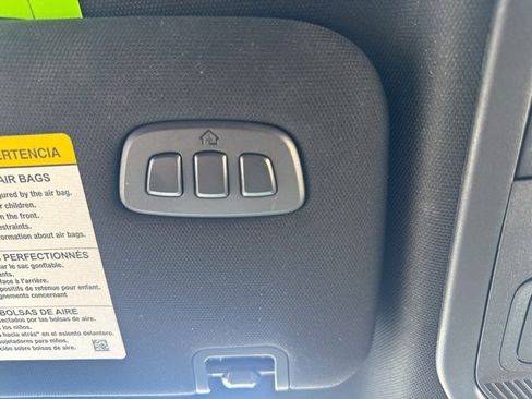 Used 2025 Ford Explorer ST-Line w/ Premium Package image 43