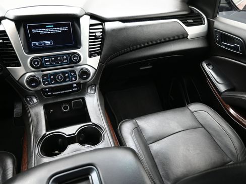 Used 2019 GMC Yukon XL SLT image 36