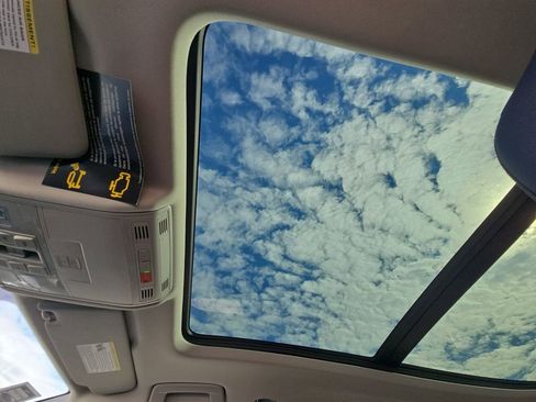 New 2026 Volkswagen Taos SEL image 26