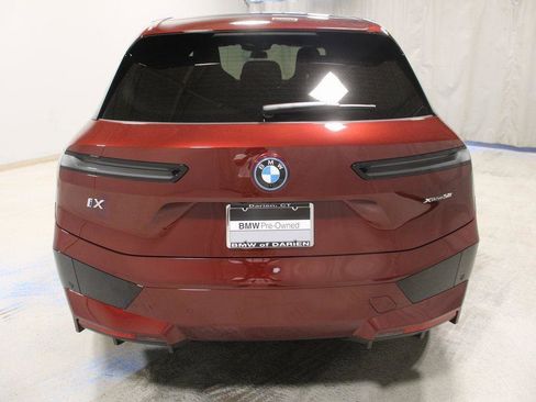 Used 2025 BMW iX xDrive50 image 9