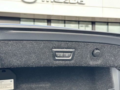 Used 2023 BMW 530i xDrive w/ Premium Package image 32