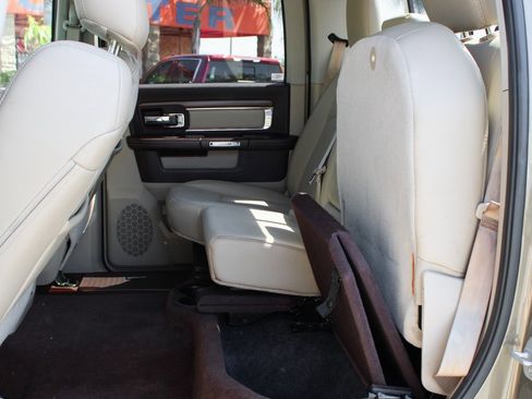 Used 2014 RAM 2500 Laramie w/ Convenience Group image 34