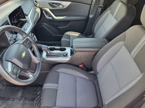Used 2025 Chevrolet Blazer LT AWD/4WD image 19