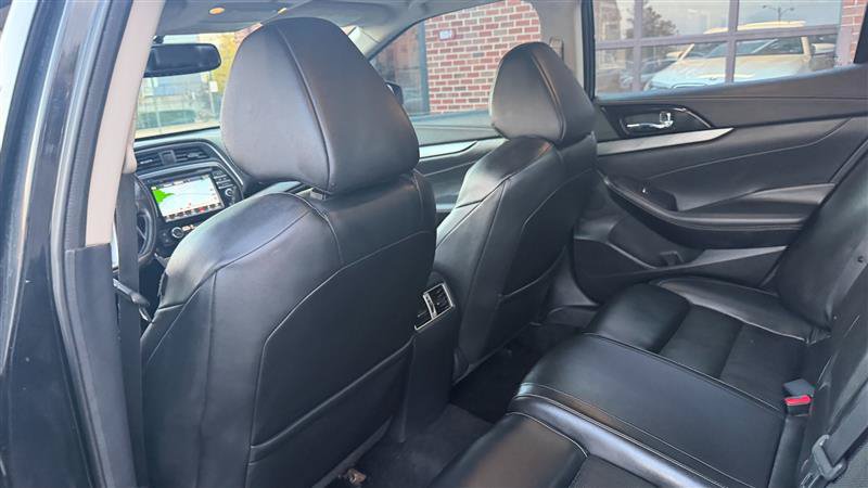 Used 2018 Nissan Maxima 3.5 SV FWD image 18