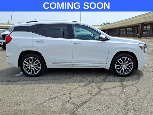 Used 2023 GMC Terrain Denali w/ LPO, Floor Liner Package AWD/4WD image 6