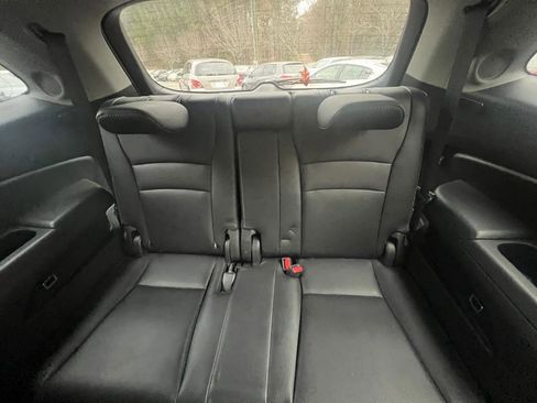 Used 2018 Honda Pilot Touring image 16