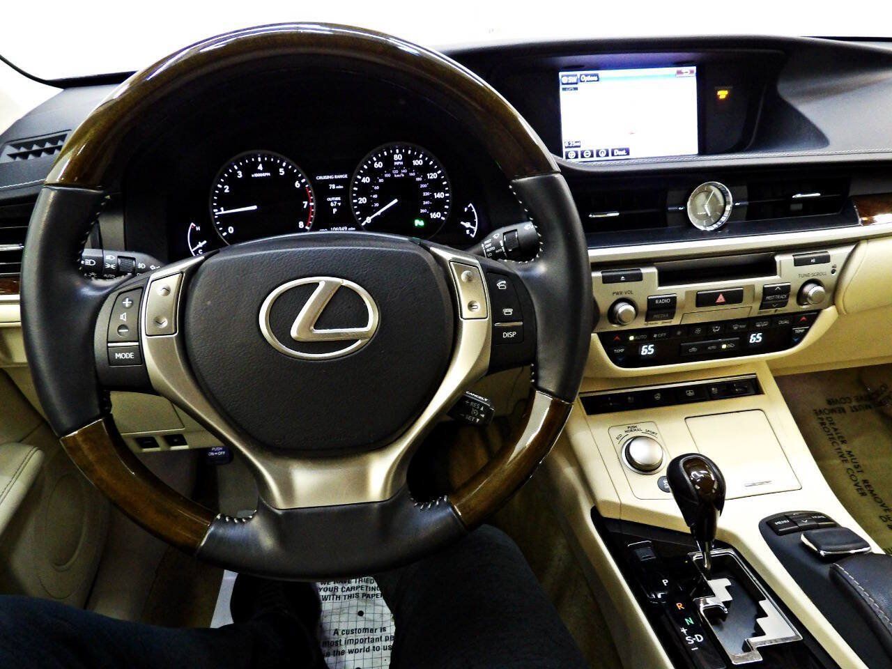 Used 2015 Lexus ES 350 w/ Luxury Package FWD image 18