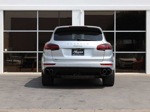Used 2017 Porsche Cayenne S AWD/4WD image 10
