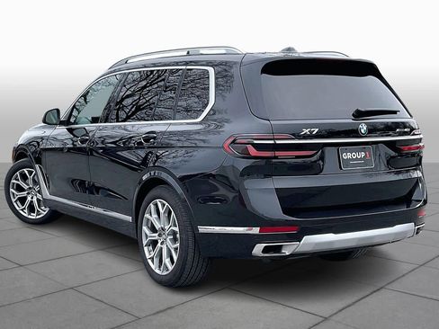 Used 2025 BMW X7 xDrive40i w/ Premium Package image 12