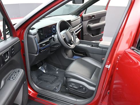 Used 2024 Hyundai Santa Fe Calligraphy image 13