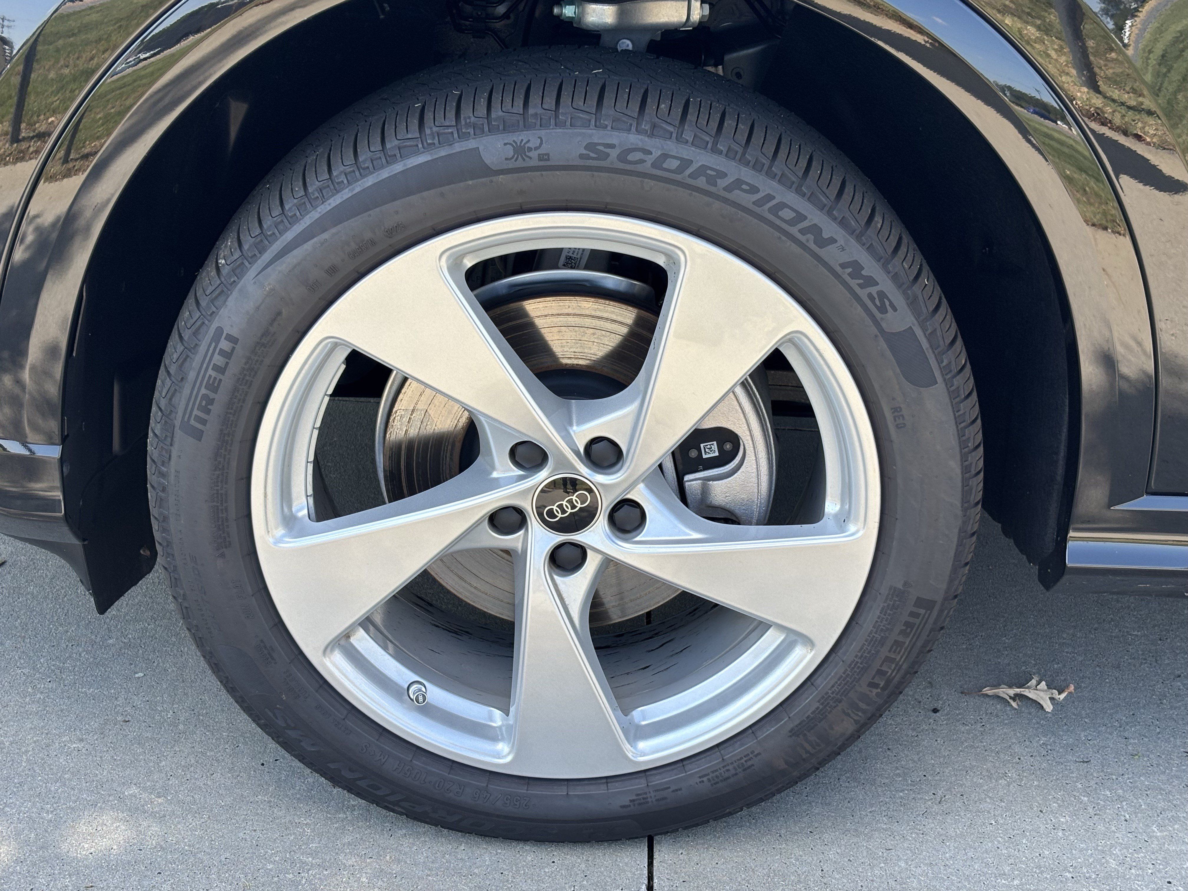Certified 2025 Audi Q5 Premium AWD/4WD image 13