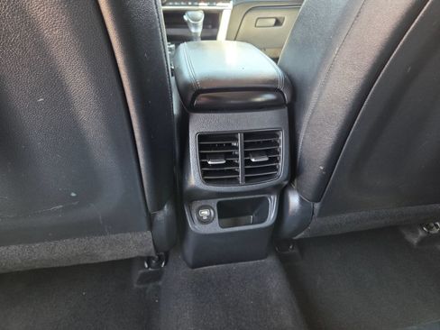 Used 2022 Kia Seltos S FWD image 18