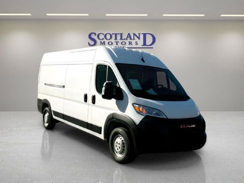 Used 2025 RAM ProMaster 2500 FWD image 4