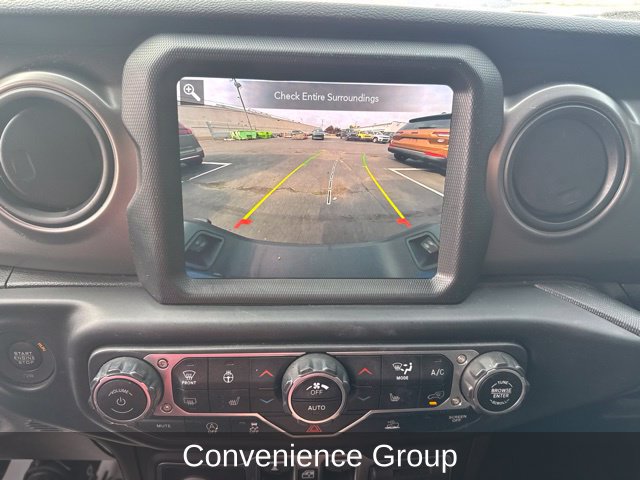 Used 2023 Jeep Gladiator Sport AWD/4WD image 17