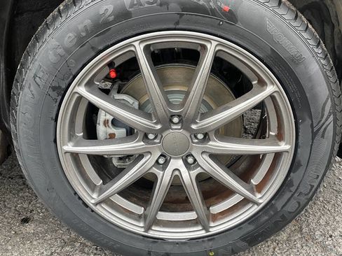 Used 2020 Subaru Forester Limited w/ Popular Package #3 image 9