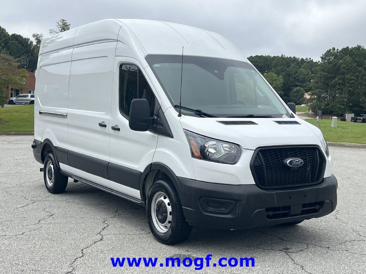 Used 2025 Ford Transit 250 148 High Roof RWD image 4