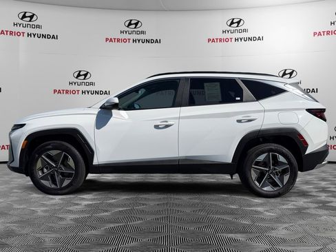 Certified 2025 Hyundai Tucson SEL AWD/4WD image 6