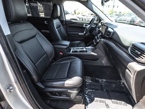 Used 2022 Ford Explorer Limited AWD/4WD image 26