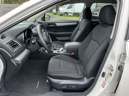 Used 2019 Subaru Outback 2.5i Premium AWD/4WD image 11