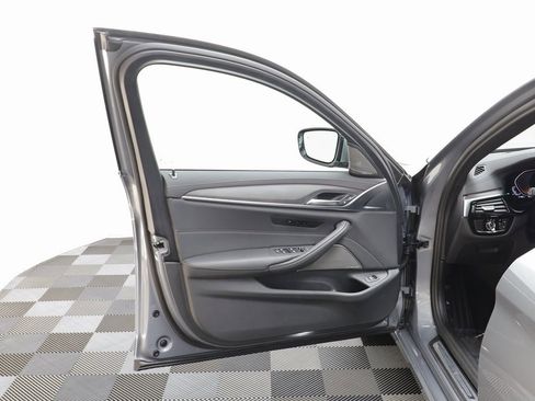 Certified 2023 BMW 530i xDrive w/ Premium Package image 5